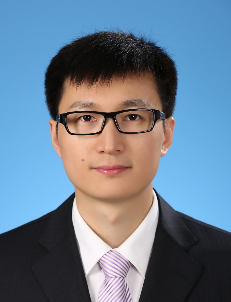 Professor Linglong Dai